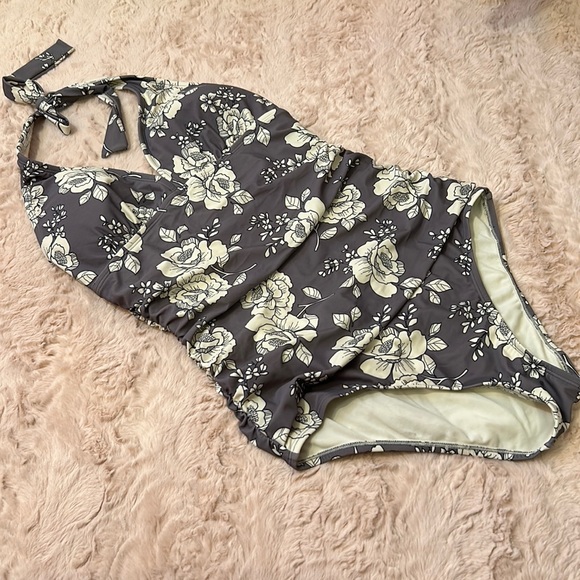 Adore Me Other - Adore me size 0X one-piece floral print swim suit